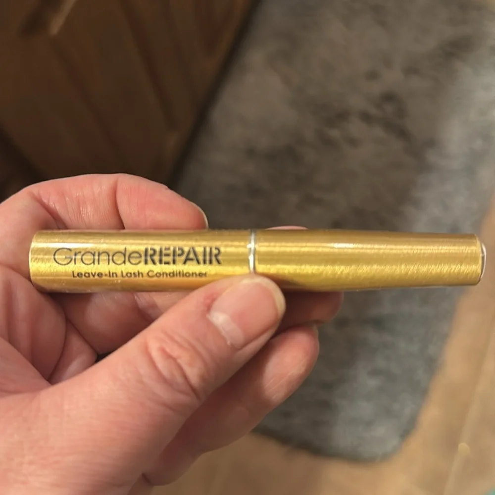 Sealed Grande Cosmetics Grande REPAIR Leave-In Lash Conditioner .07 Oz